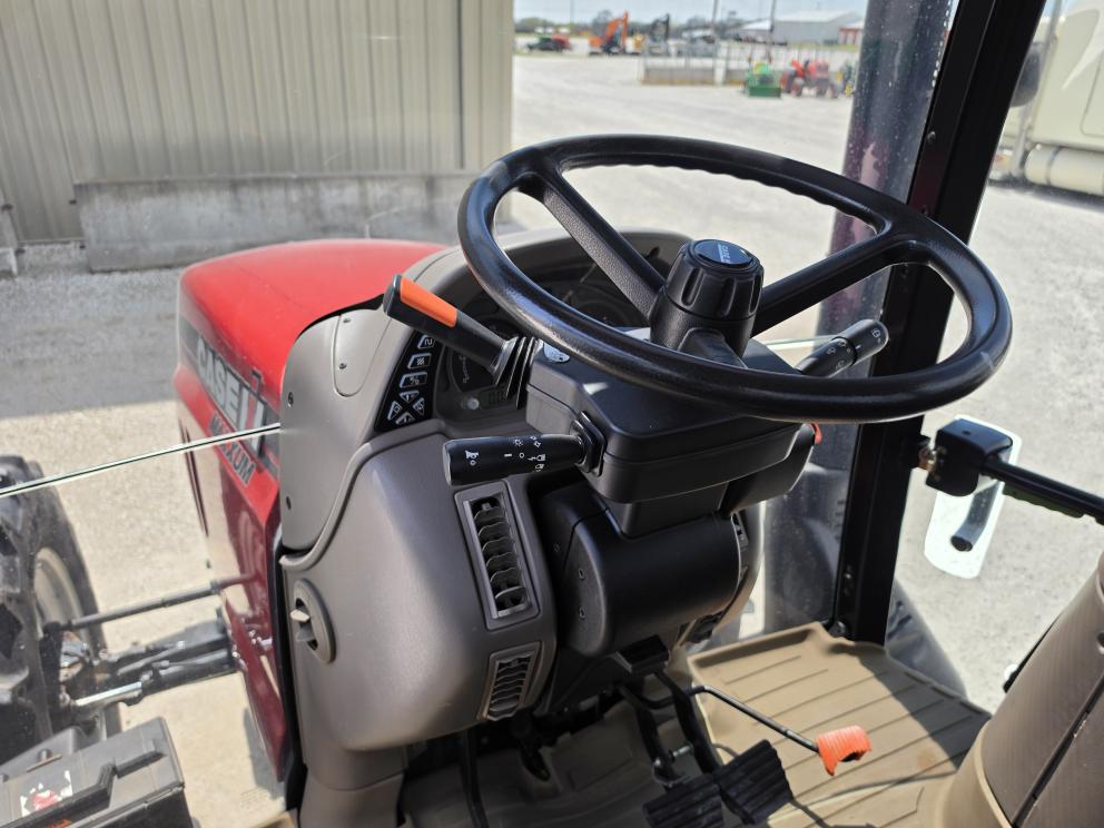 Image for 2014 Case IH Maxxum 125