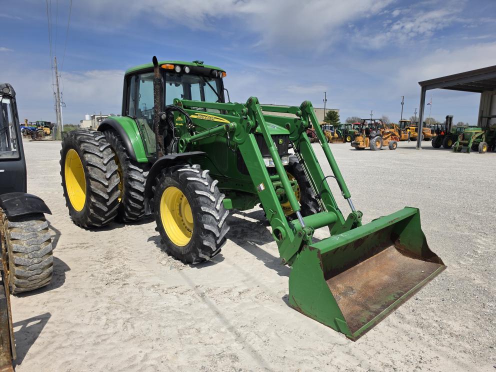 Image for 2006 John Deere 7520