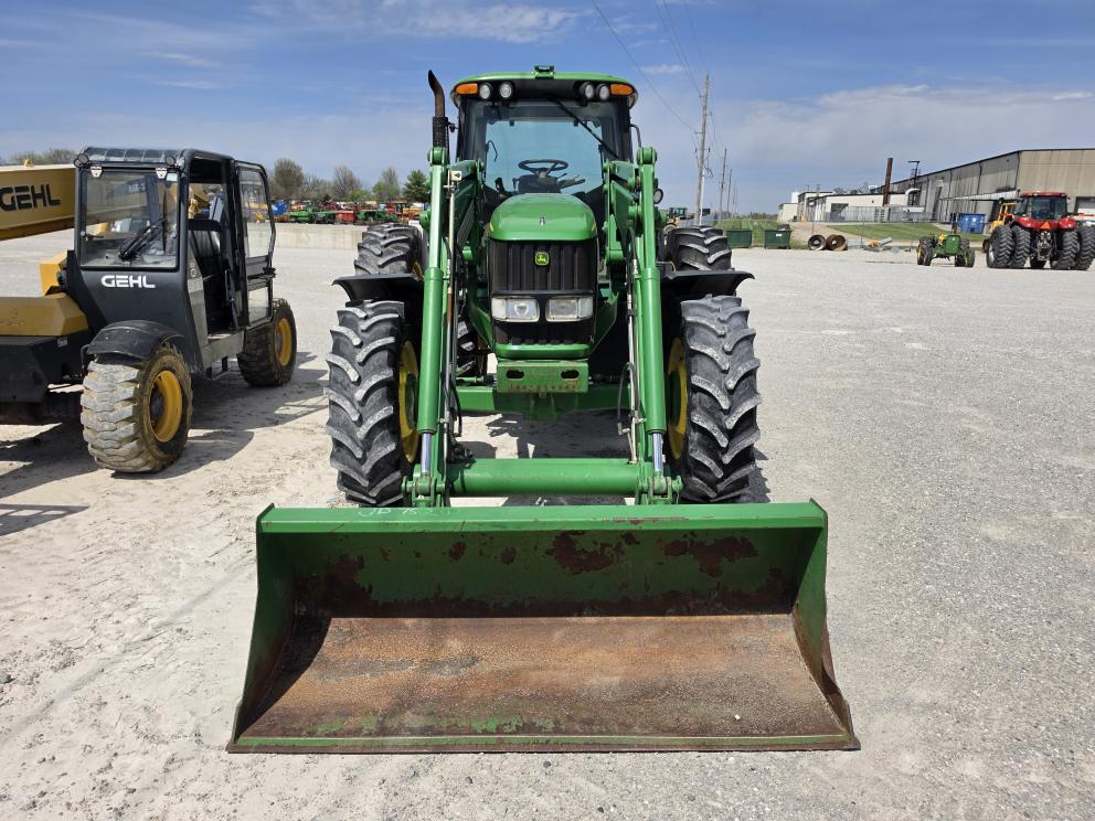 Image for 2006 John Deere 7520