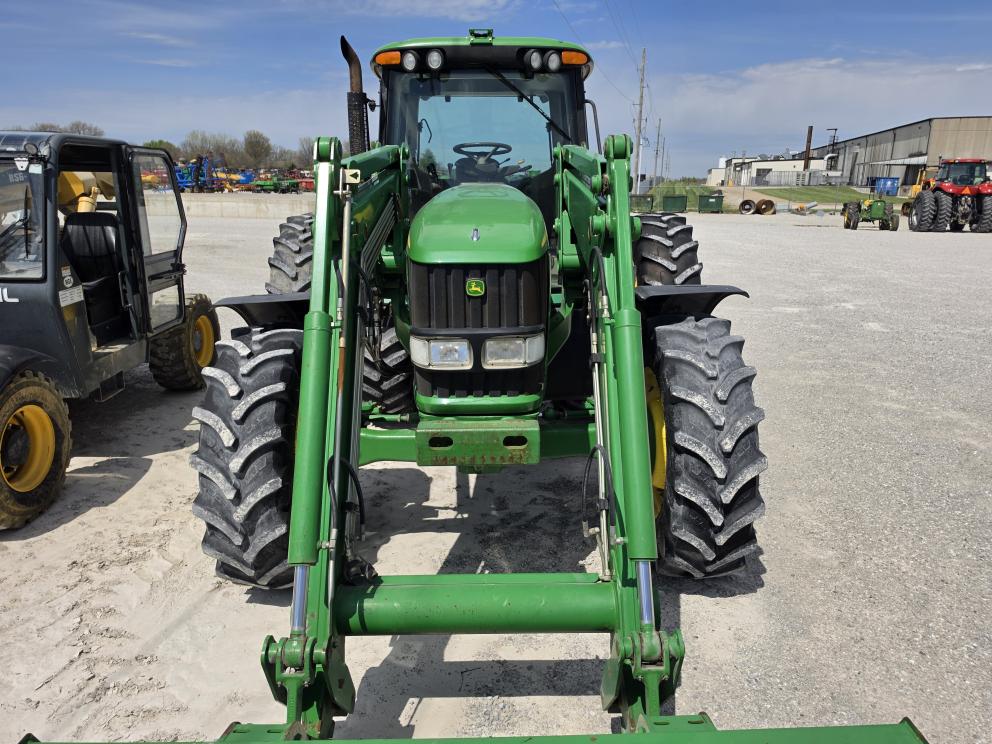Image for 2006 John Deere 7520