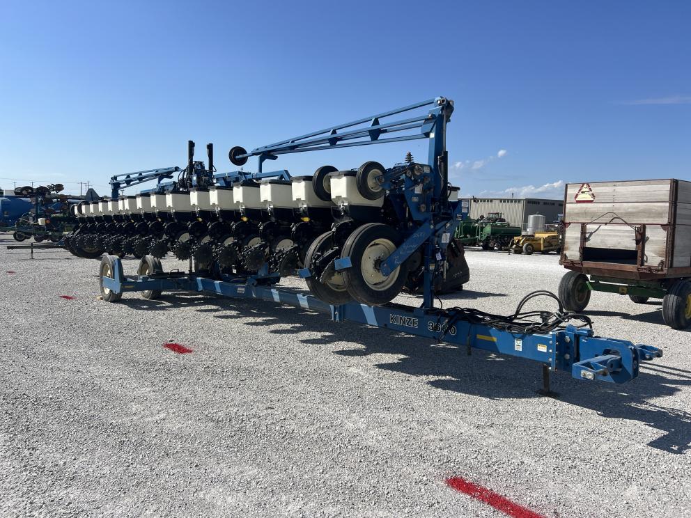 Image for 2002 Kinze 3600