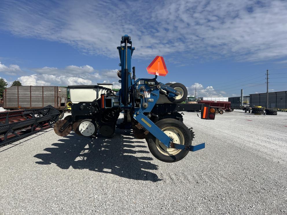 Image for 2002 Kinze 3600