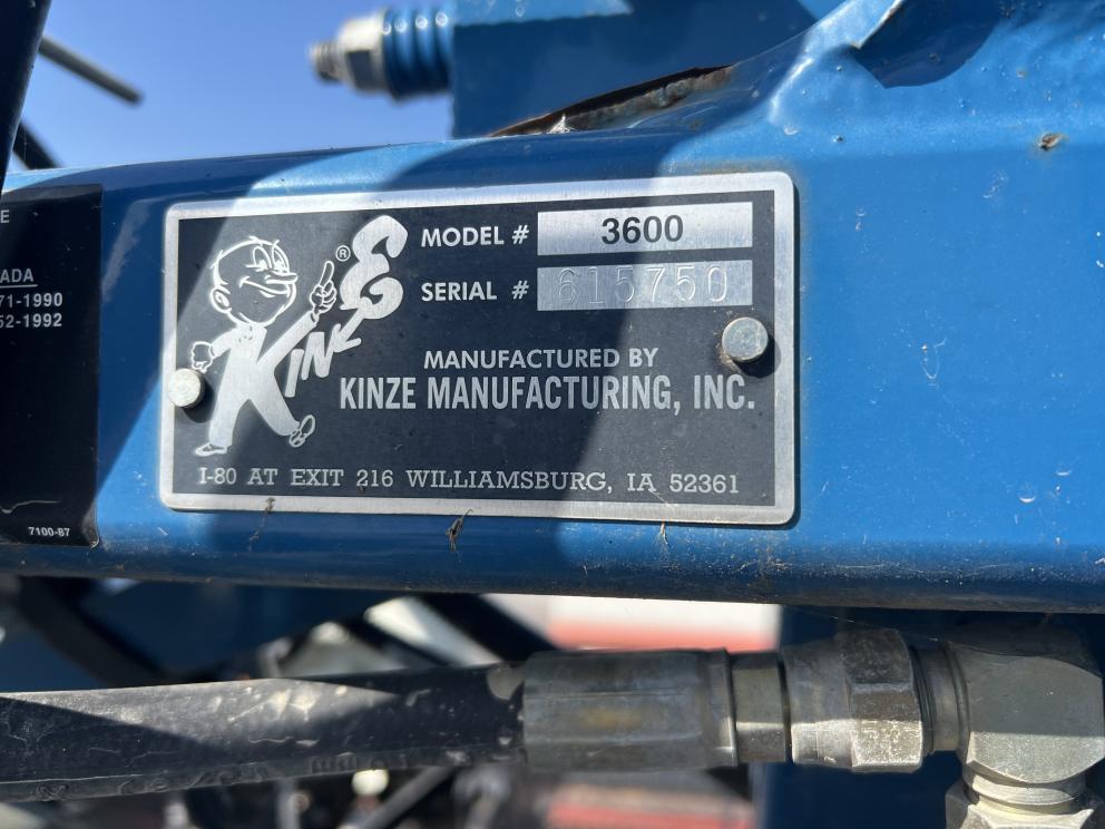Image for 2002 Kinze 3600