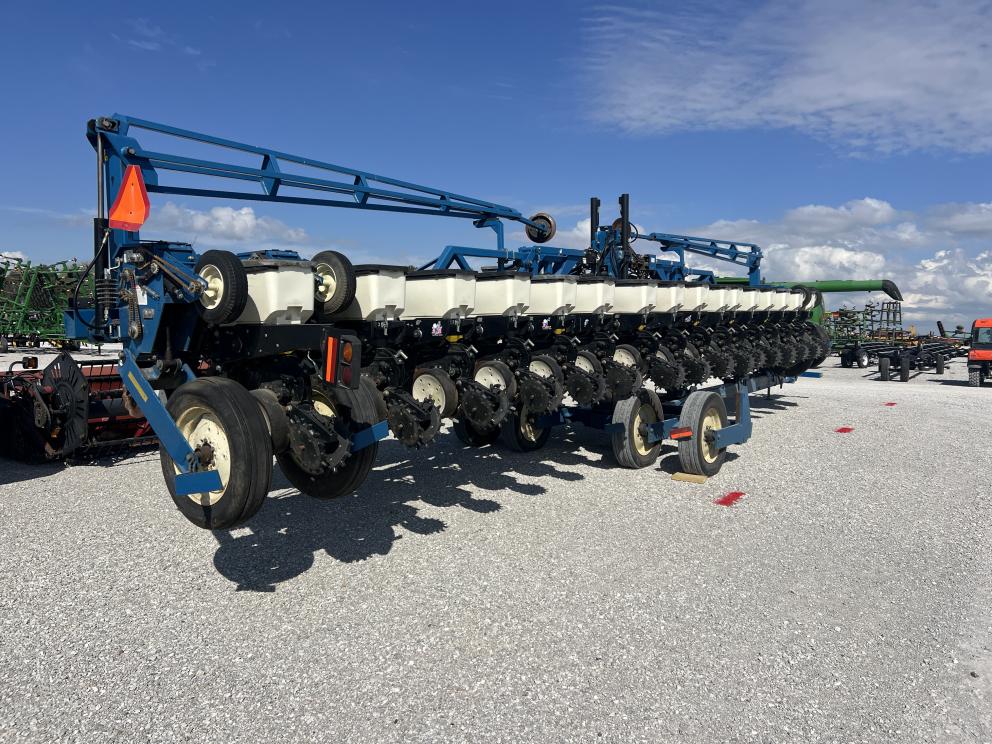 Image for 2002 Kinze 3600