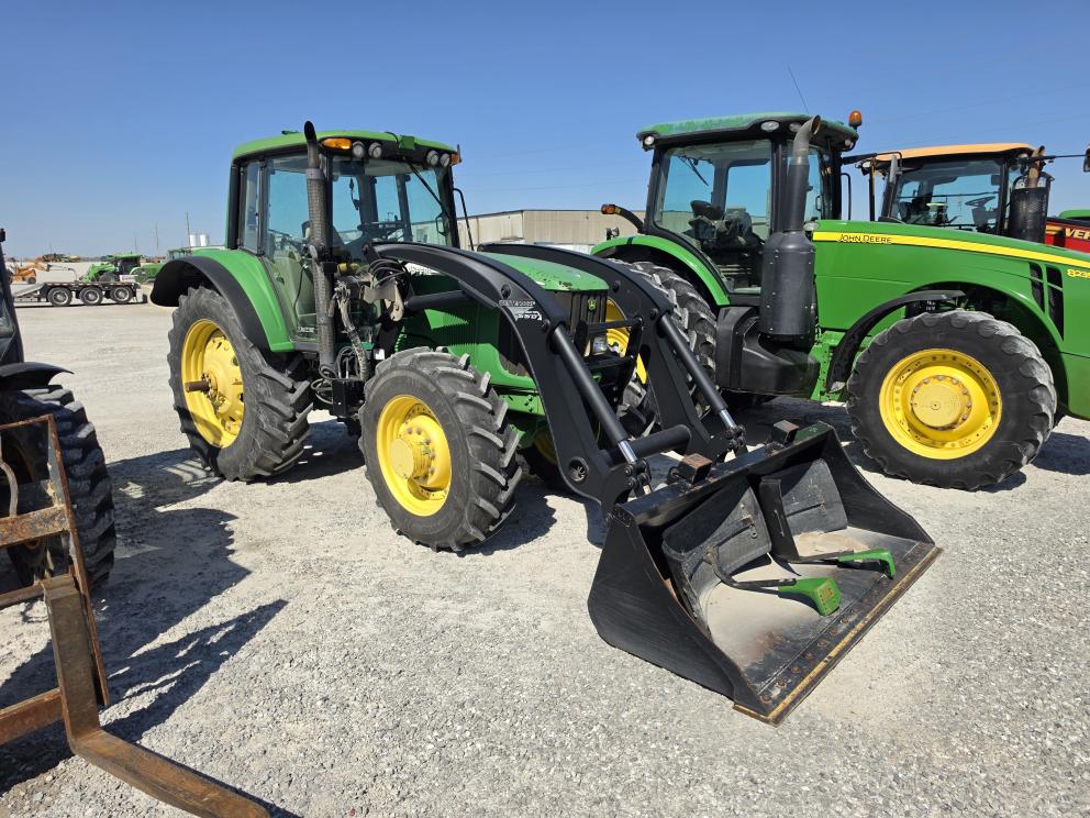Image for John Deere 7520