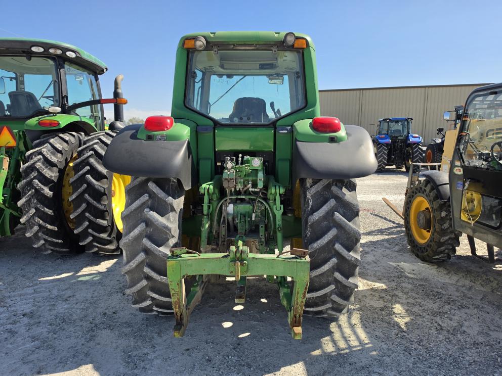 Image for John Deere 7520