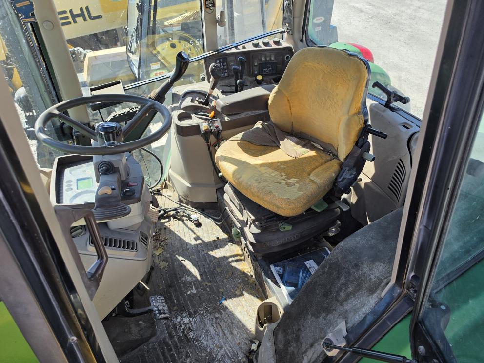 Image for John Deere 7520