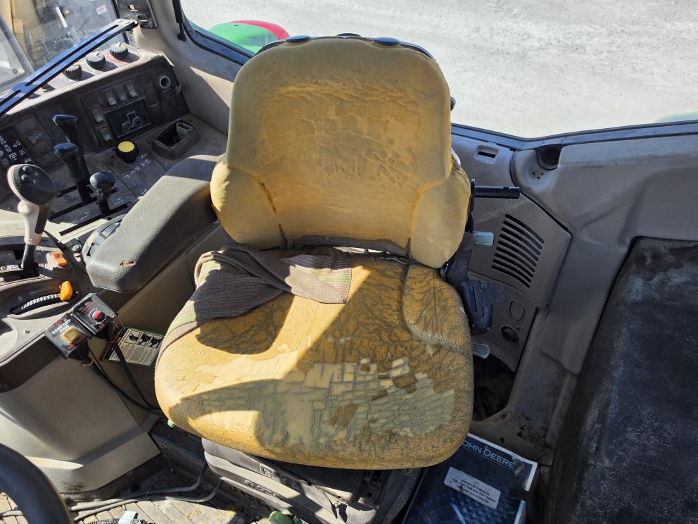 Image for John Deere 7520