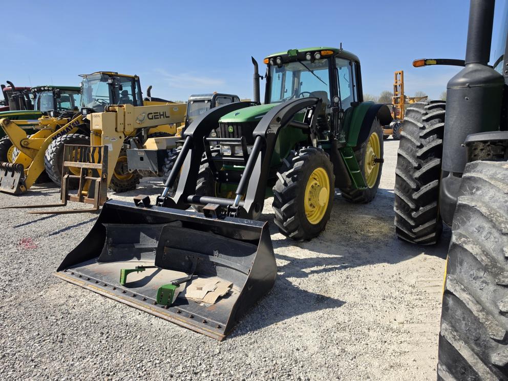 Image for John Deere 7520