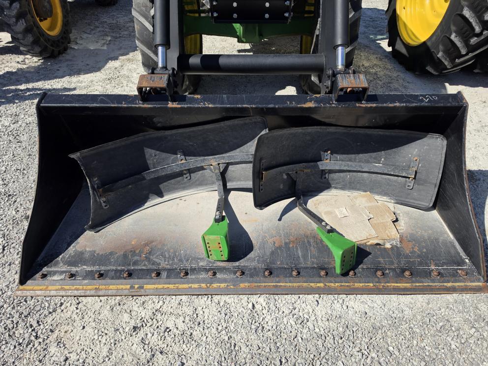 Image for John Deere 7520