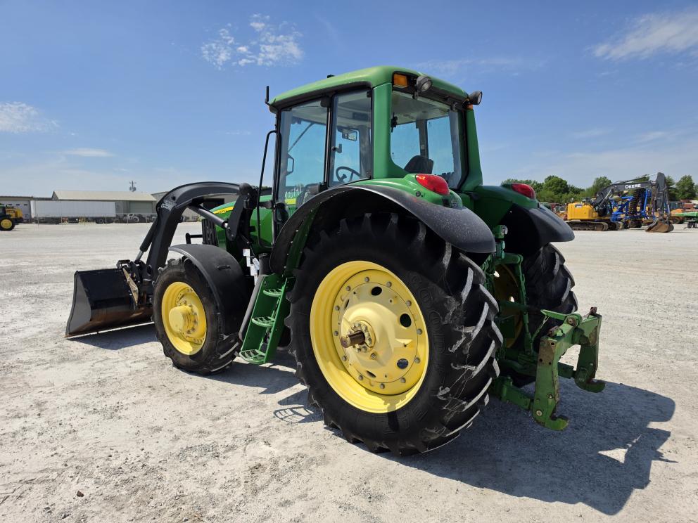 Image for John Deere 7520