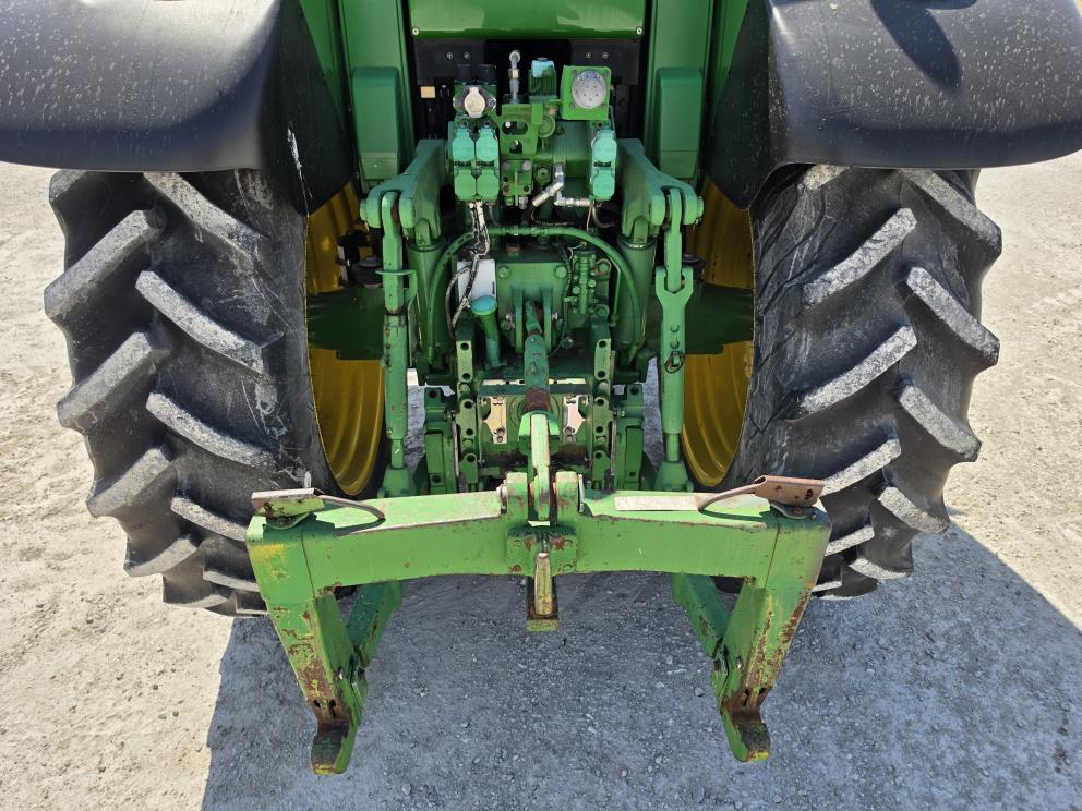 Image for John Deere 7520