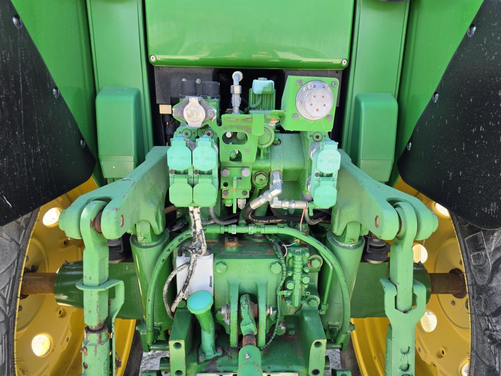 Image for John Deere 7520