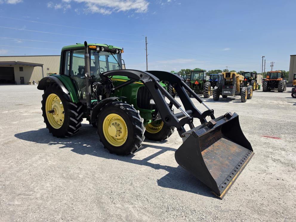 Image for John Deere 7520
