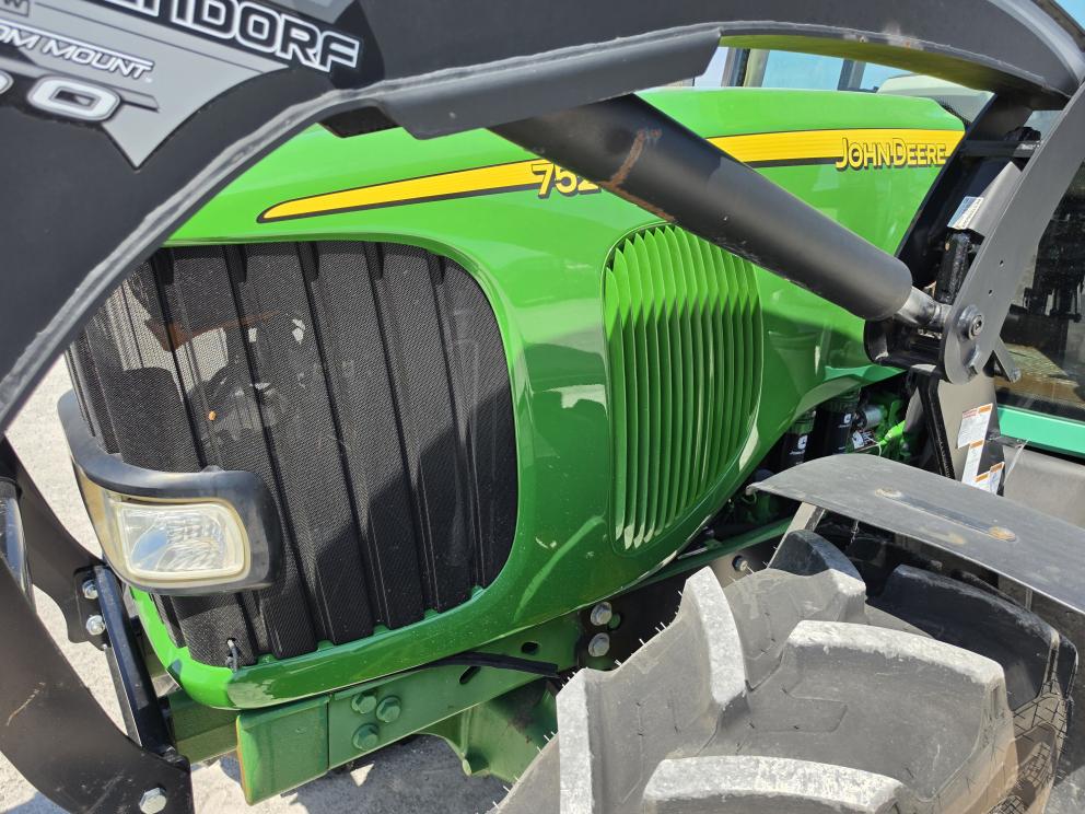 Image for John Deere 7520