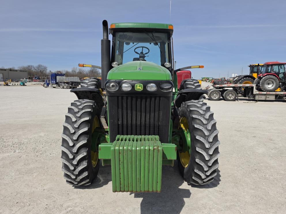 Image for 2002 John Deere 8420