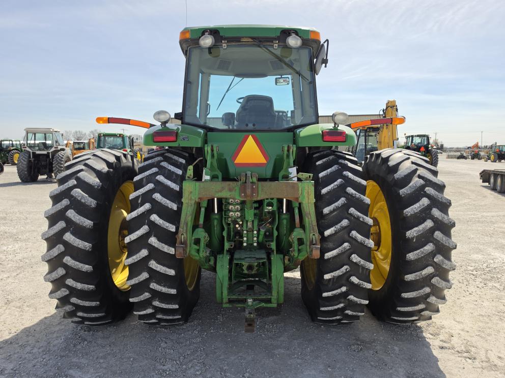 Image for 2002 John Deere 8420