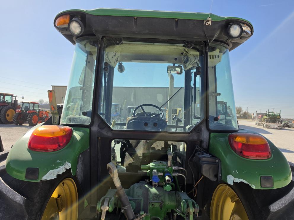 Image for 2011 John Deere 6140D