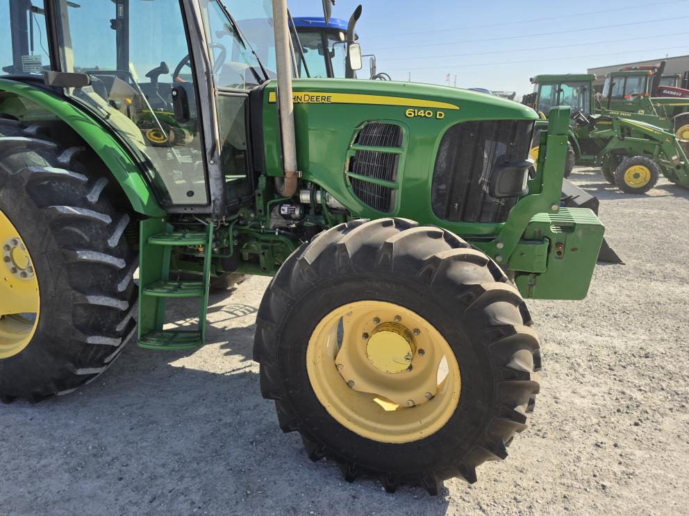 Image for 2011 John Deere 6140D