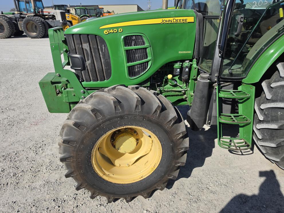 Image for 2011 John Deere 6140D