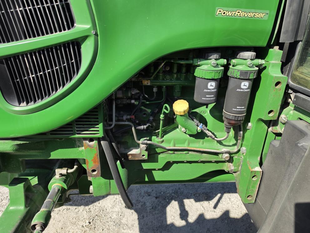 Image for 2011 John Deere 6140D