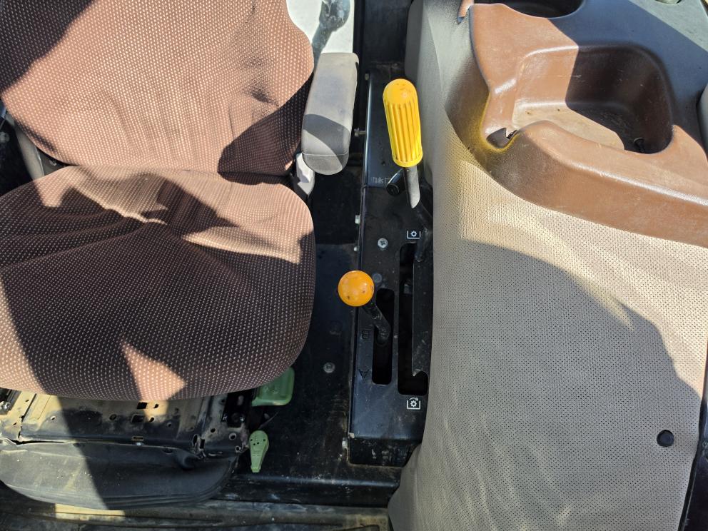 Image for 2011 John Deere 6140D