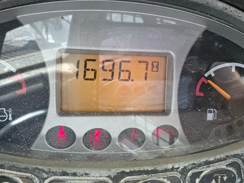 Image for 2016 Bobcat T595