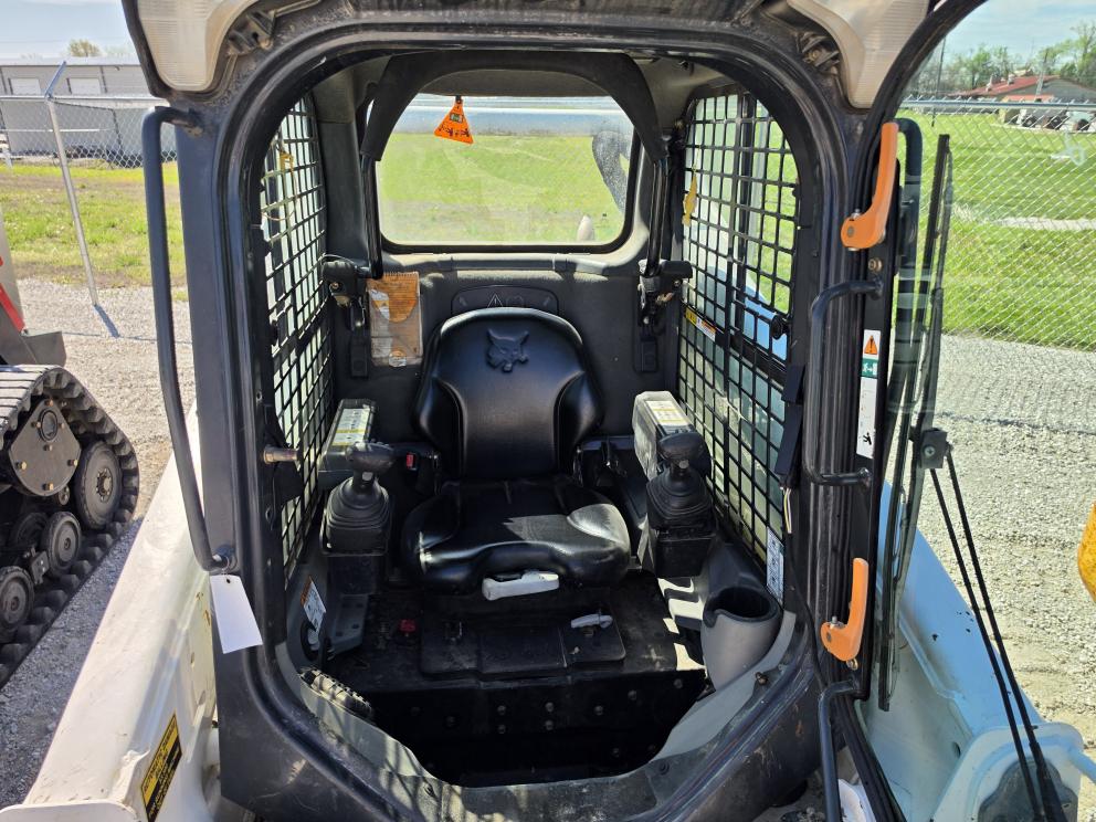 Image for 2016 Bobcat T595