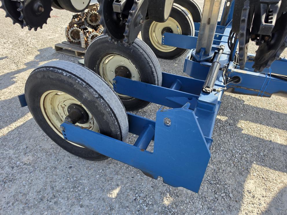 Image for 2001 Kinze 3500