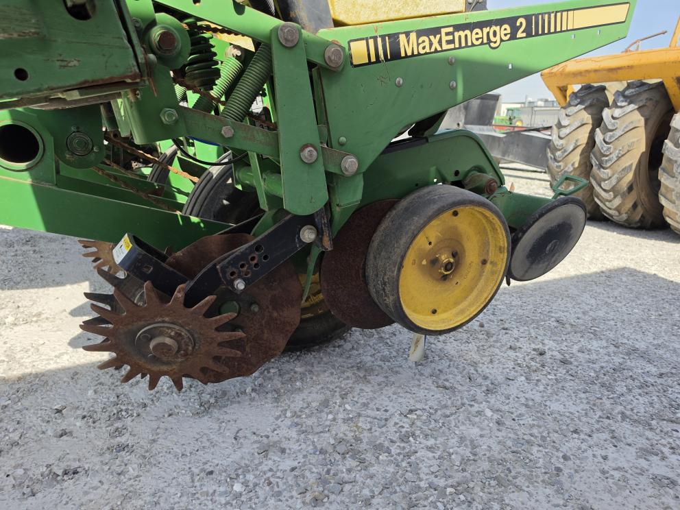 Image for 1988 John Deere 7200