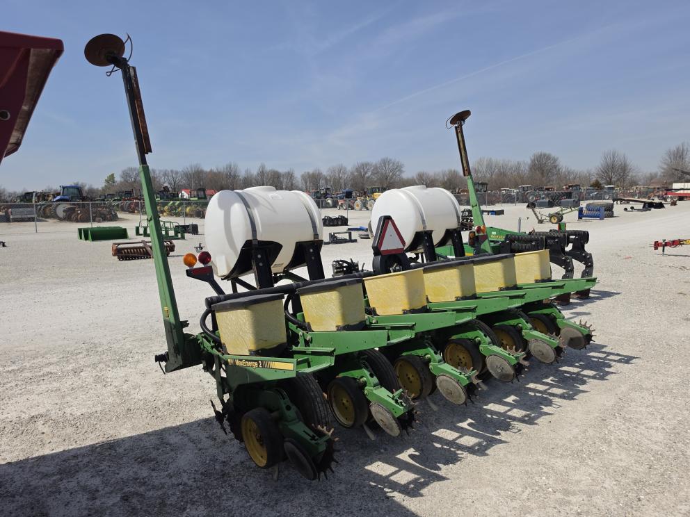 Image for 1988 John Deere 7200