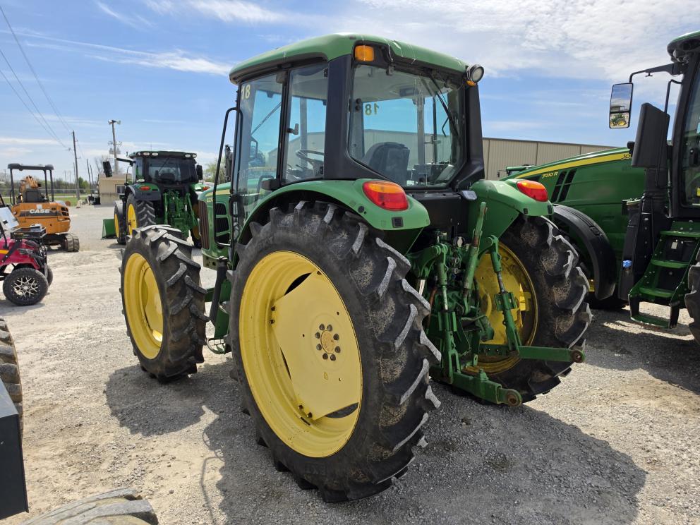 Image for 2010 John Deere 6230