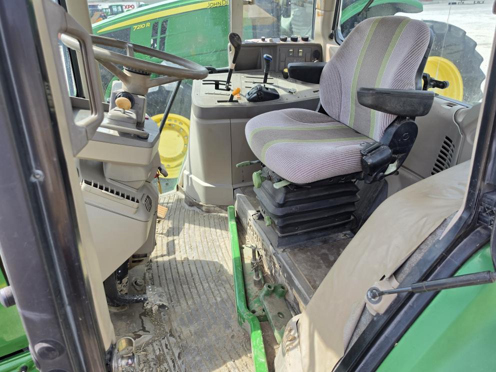 Image for 2010 John Deere 6230