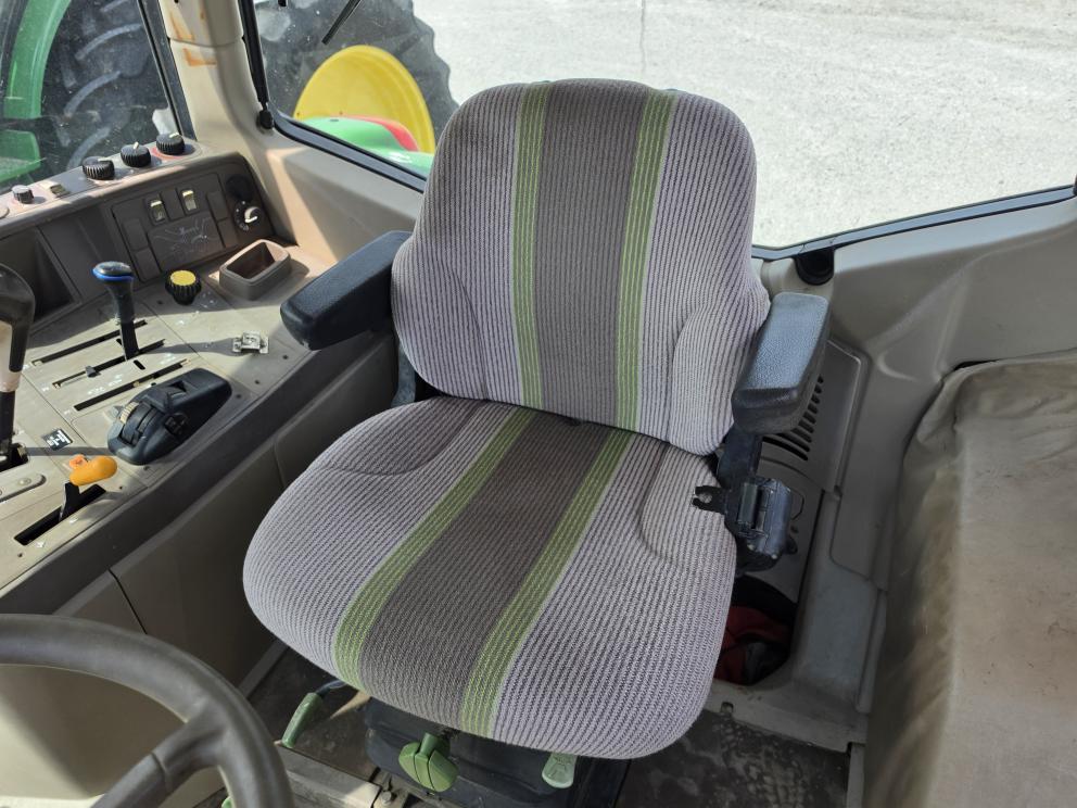 Image for 2010 John Deere 6230