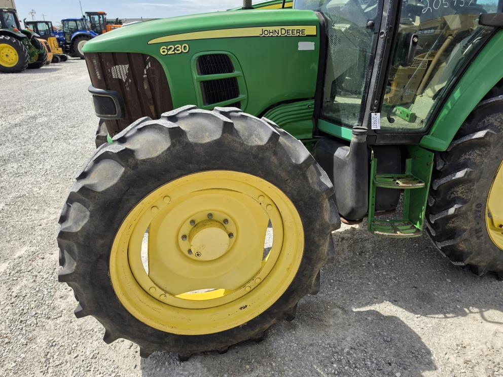 Image for 2010 John Deere 6230