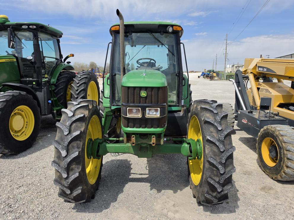 Image for 2010 John Deere 6230