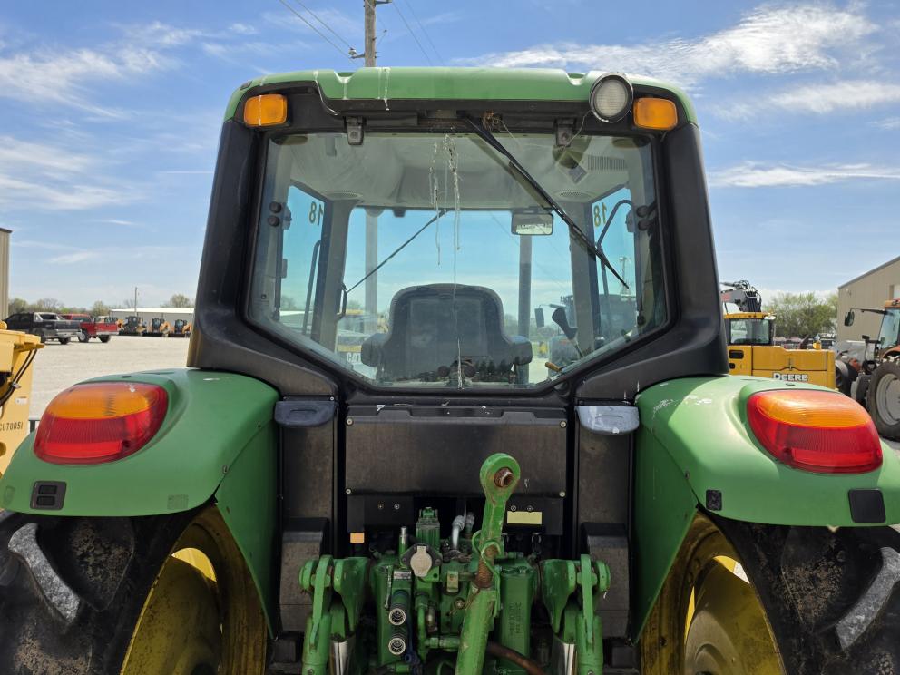 Image for 2010 John Deere 6230