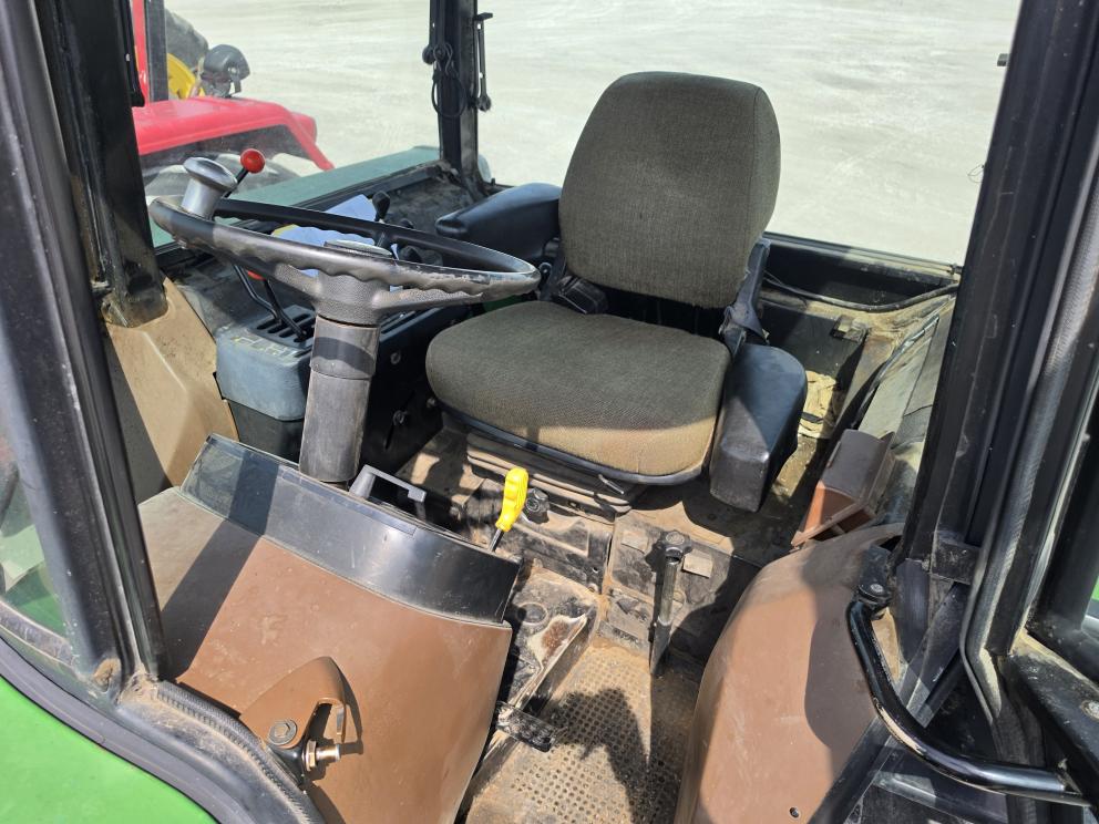 Image for 1992 John Deere 2355