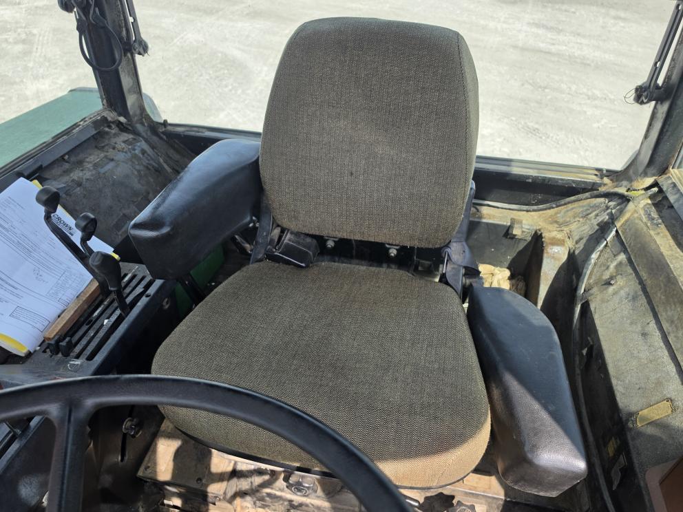 Image for 1992 John Deere 2355