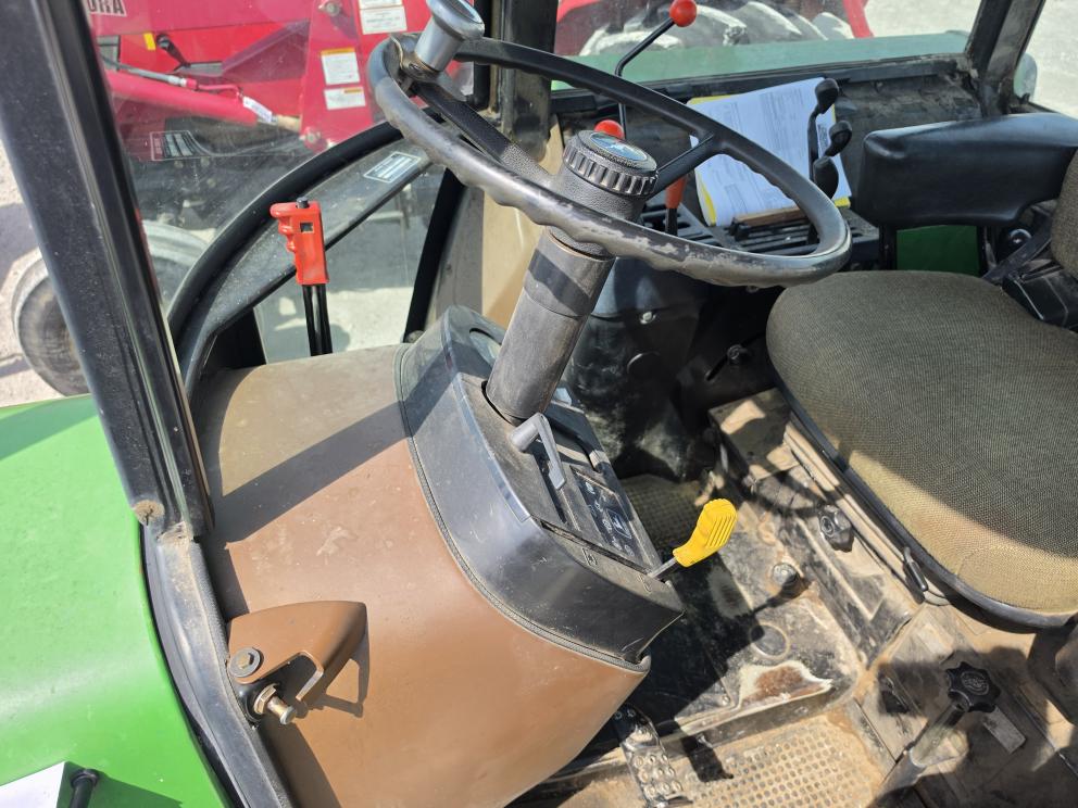 Image for 1992 John Deere 2355