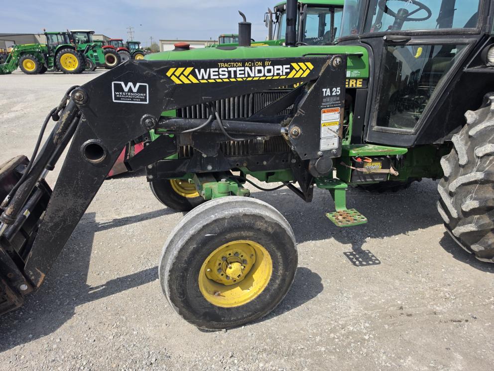 Image for 1992 John Deere 2355