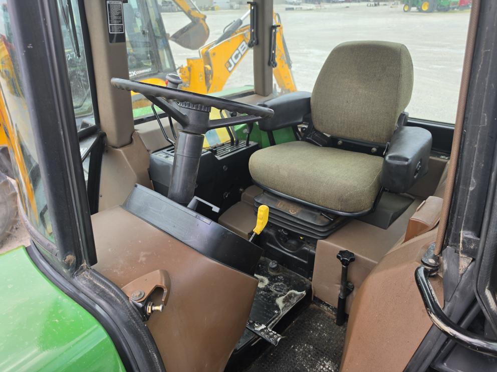 Image for 1992 John Deere 2355