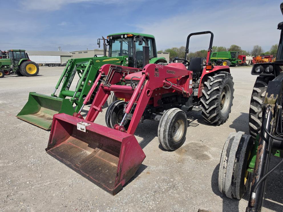 Image for 2003 Mahindra 6000