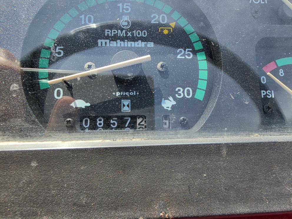 Image for 2003 Mahindra 6000