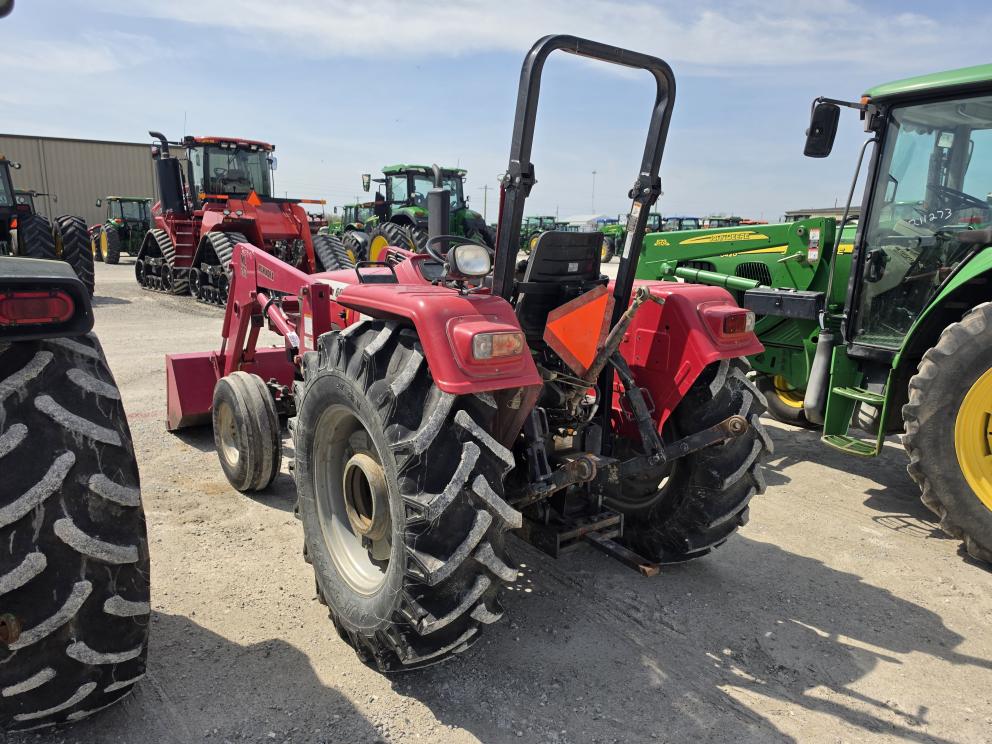 Image for 2003 Mahindra 6000