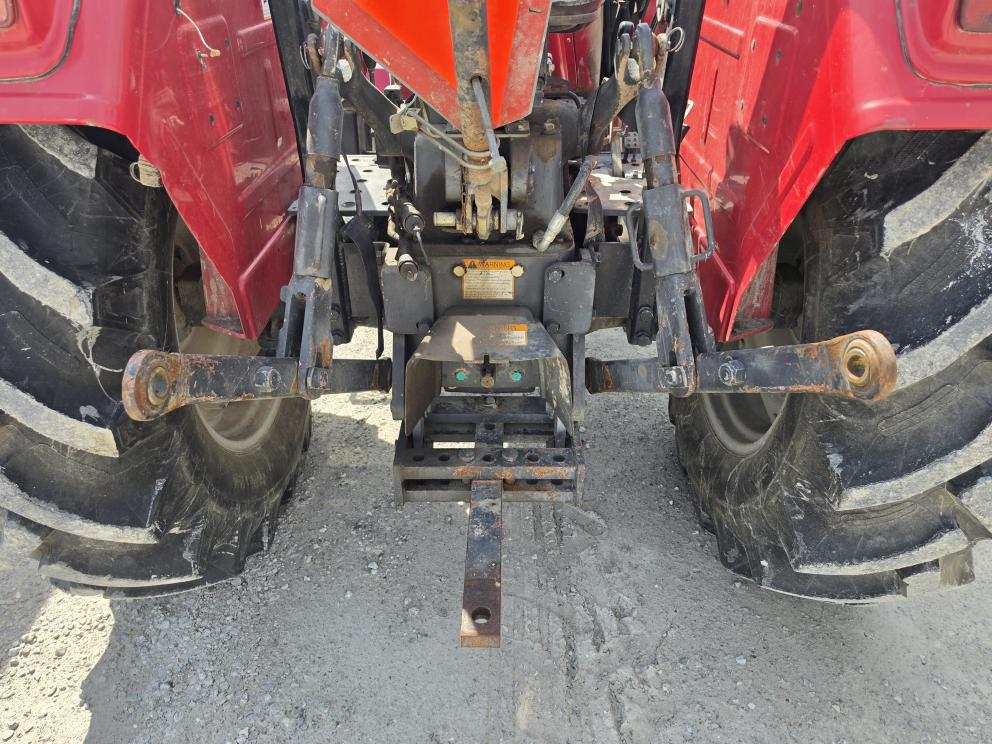 Image for 2003 Mahindra 6000