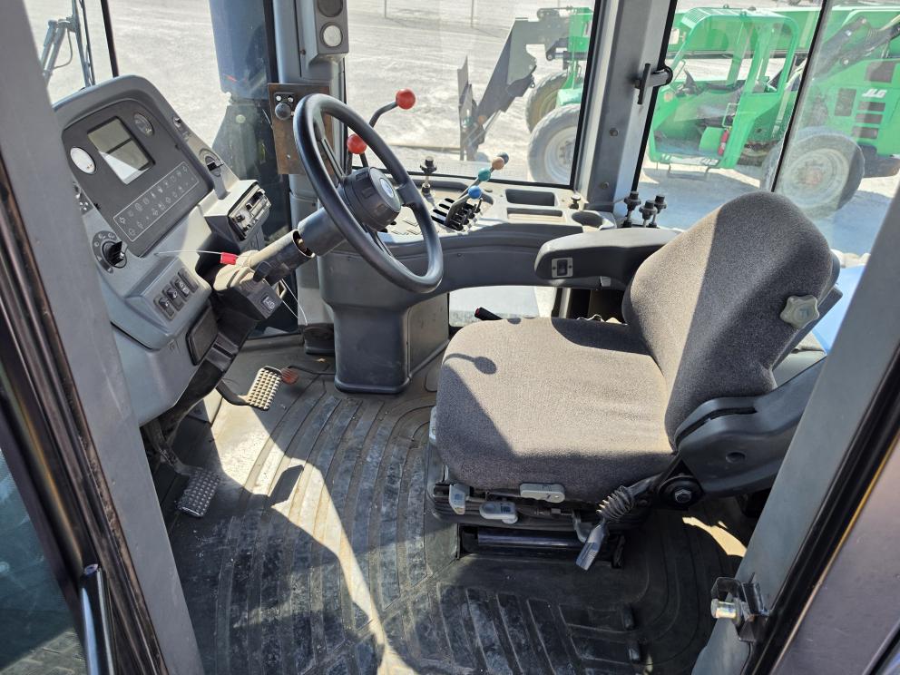 Image for 2000 New Holland 9384