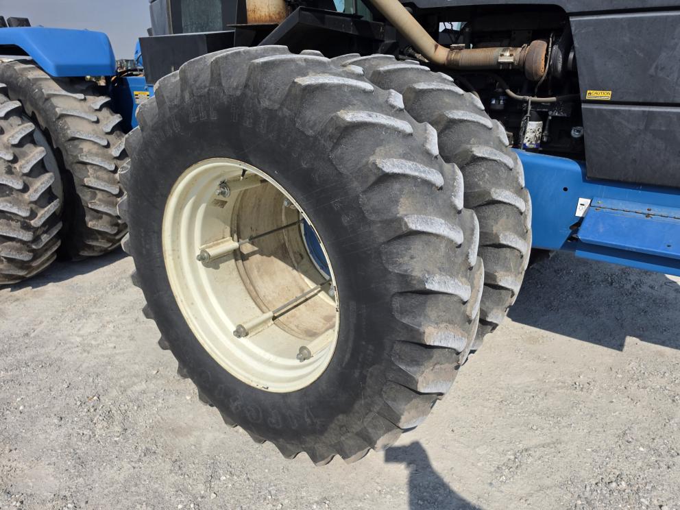 Image for 2000 New Holland 9384