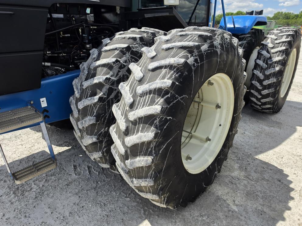 Image for 2000 New Holland 9384