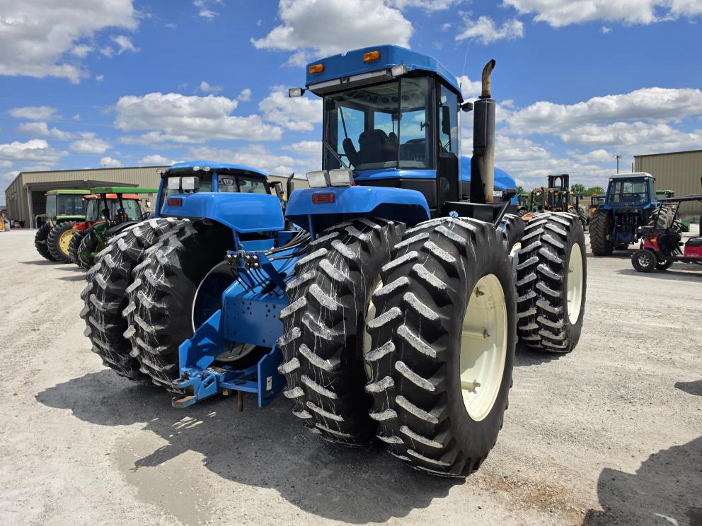 Image for 2000 New Holland 9384